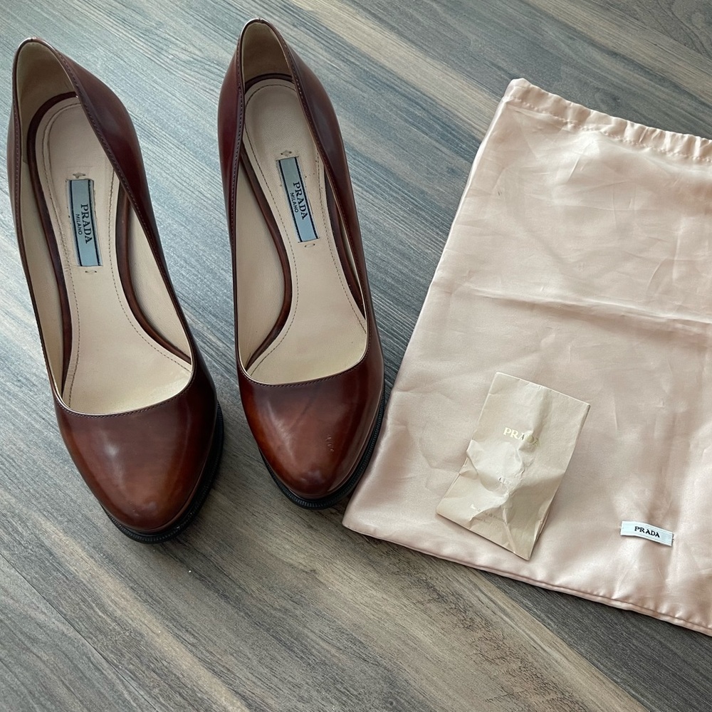 Prada Brown Leather Round Toe Pumps